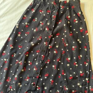 Sag Harbor Black A-Line Skirt with Red and White Floral Pattern